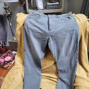Loft grey wash jean new with tags size curvy skinny crop 34 18